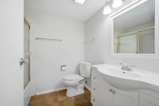 $2,000 | 1255 North Sterling Avenue, Unit 206, Palatine, IL 60067