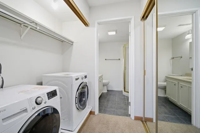 $2,000 | 1255 North Sterling Avenue, Unit 206, Palatine, IL 60067