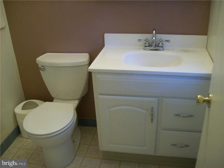1009 Glen Road Wallingford, PA 19086 - Photo 13 of 23 Master Bathroom