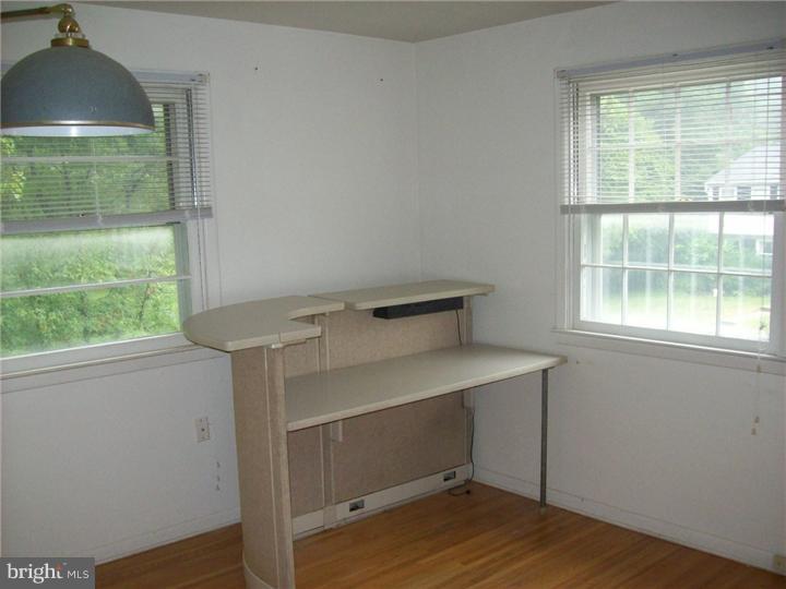 1009 Glen Road Wallingford, PA 19086 - Photo 16 of 23 Den