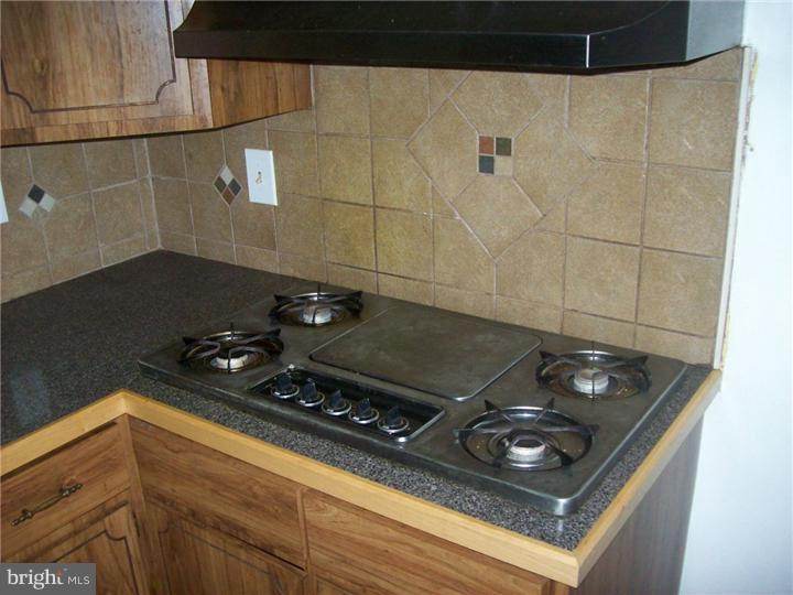 1009 Glen Road Wallingford, PA 19086 - Photo 6 of 23 Kitchen