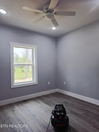 $475,000 | 186 Short Leaf Lane, Oneida, TN 37841