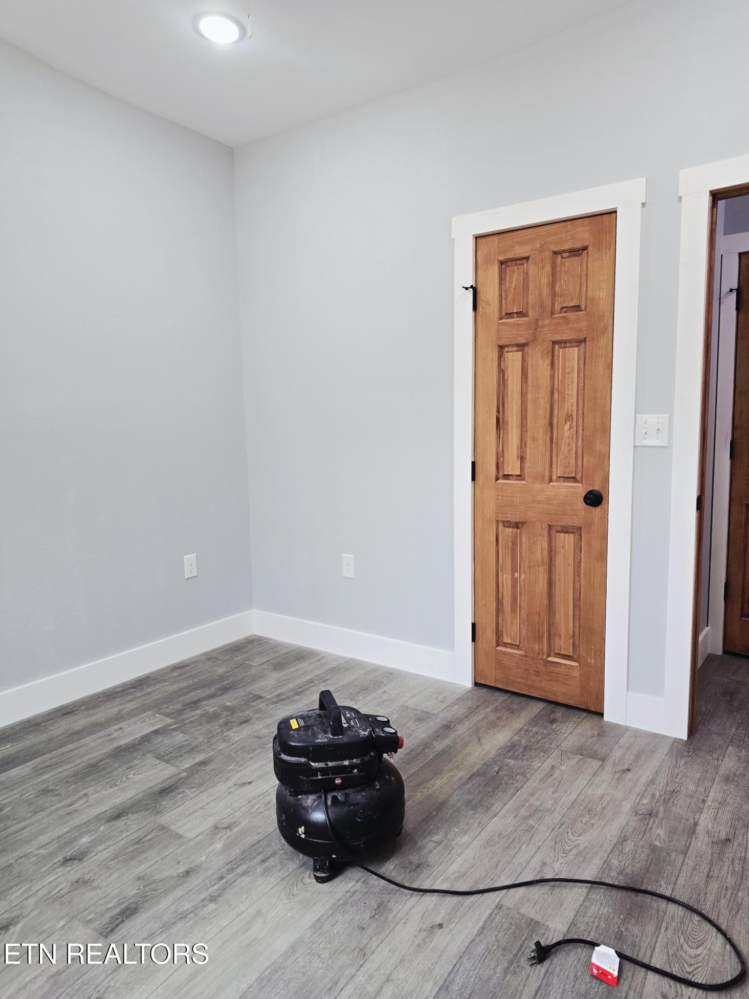 186 Short Leaf Lane Oneida, TN 37841 - Photo 25 of 41 20260413_142711