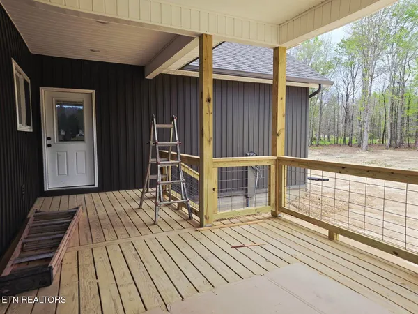 $475,000 | 186 Short Leaf Lane, Oneida, TN 37841