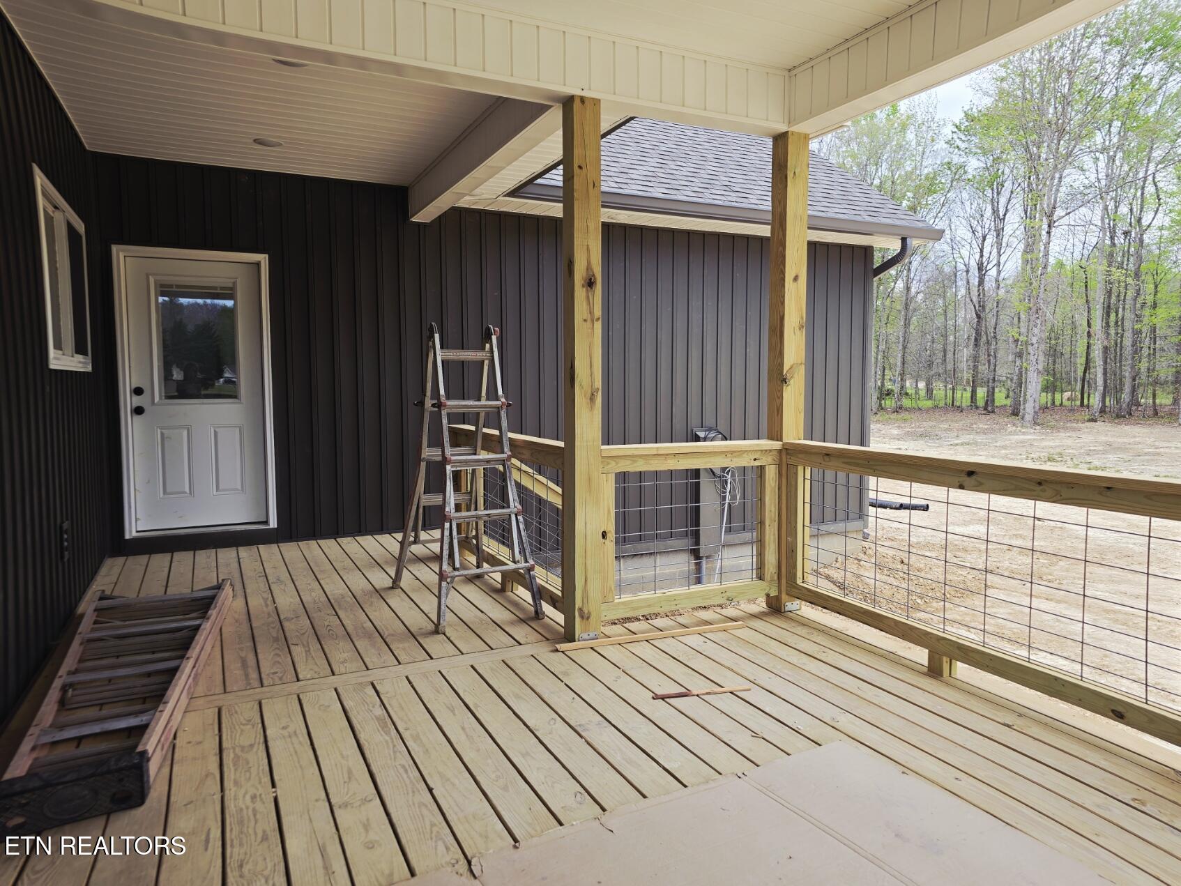 186 Short Leaf Lane Oneida, TN 37841 - Photo 38 of 41 20260413_143233