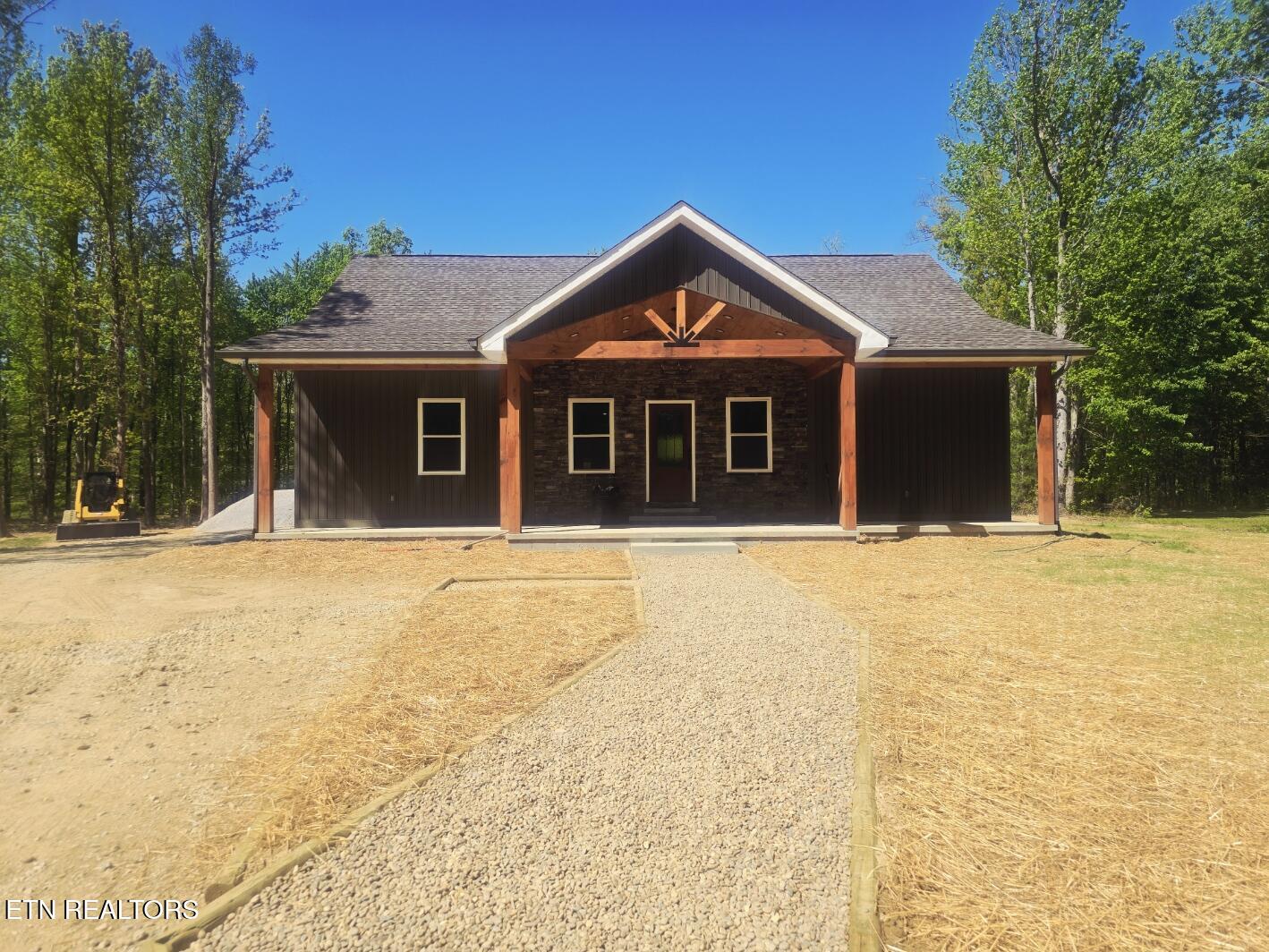 186 Short Leaf Lane Oneida, TN 37841 - Photo 39 of 41 20260423_111354