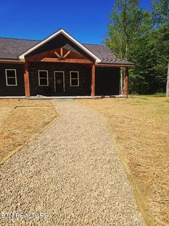 $475,000 | 186 Short Leaf Lane, Oneida, TN 37841