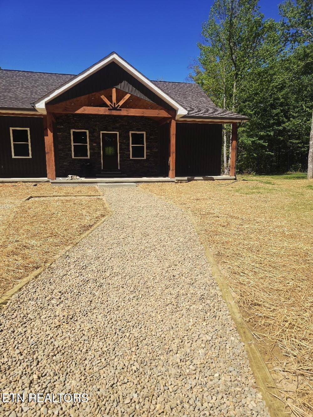 186 Short Leaf Lane Oneida, TN 37841 - Photo 40 of 41 20260423_111544