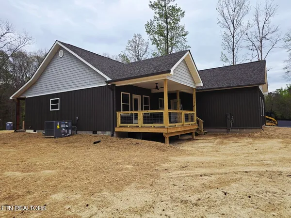 $475,000 | 186 Short Leaf Lane, Oneida, TN 37841