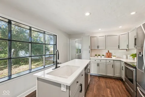 $415,000 | 5506 Kessler Blvd Drive North, Indianapolis, IN 46222