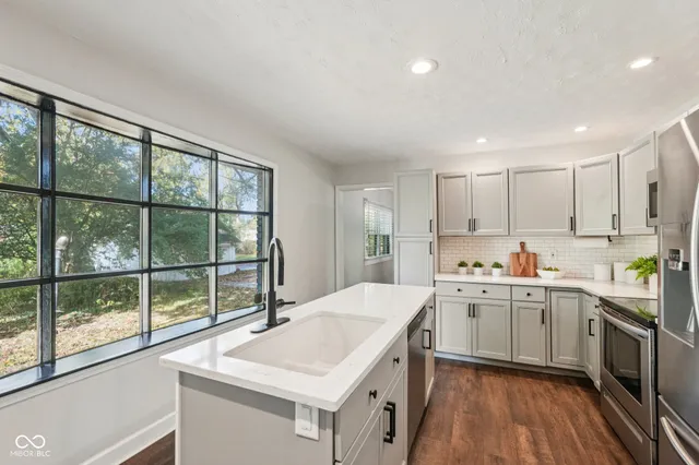 $415,000 | 5506 Kessler Blvd Drive North, Indianapolis, IN 46222