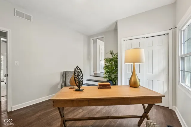 $415,000 | 5506 Kessler Blvd Drive North, Indianapolis, IN 46222