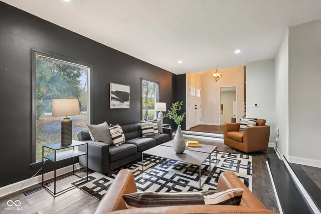 $415,000 | 5506 Kessler Blvd Drive North, Indianapolis, IN 46222