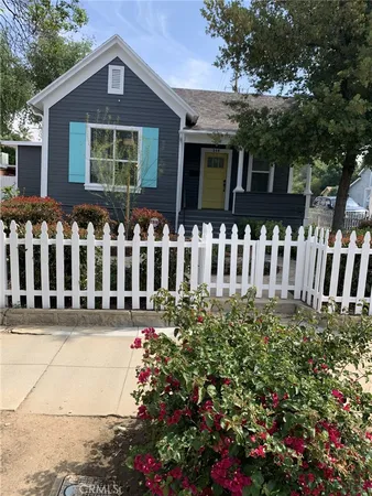 $3,275 | 259 Sonora Street, Redlands, CA 92373