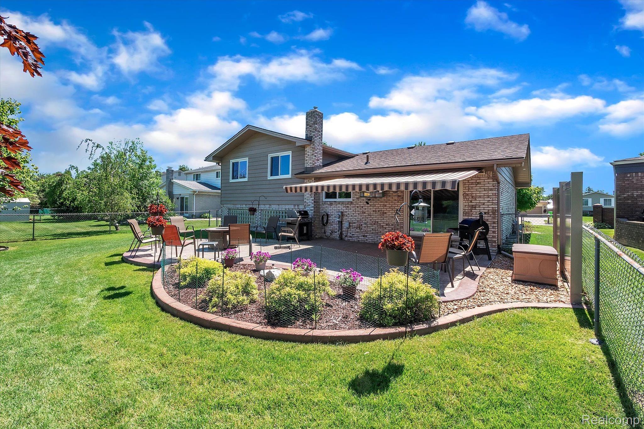 47882 Tilch Road Macomb, MI 48044 - Photo 35 of 47 Entertainers dream