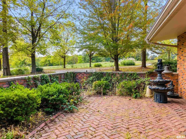 $349,900 | 606 Thatcher Lane, Metamora, IL 61548