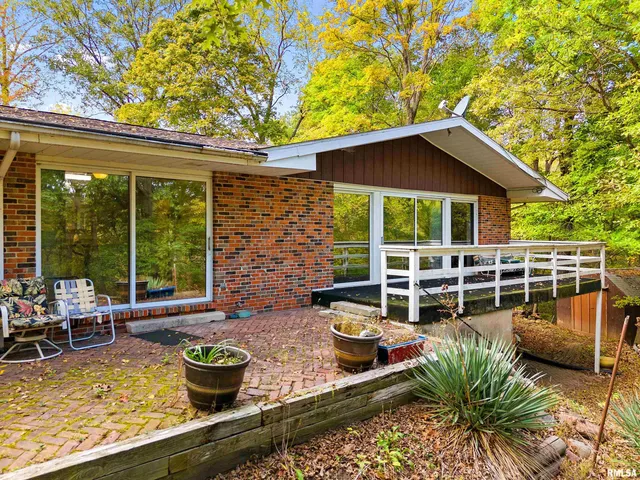 $349,900 | 606 Thatcher Lane, Metamora, IL 61548