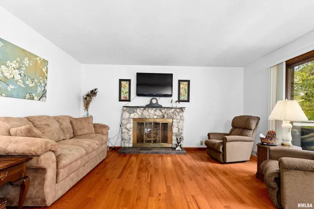 $349,900 | 606 Thatcher Lane, Metamora, IL 61548