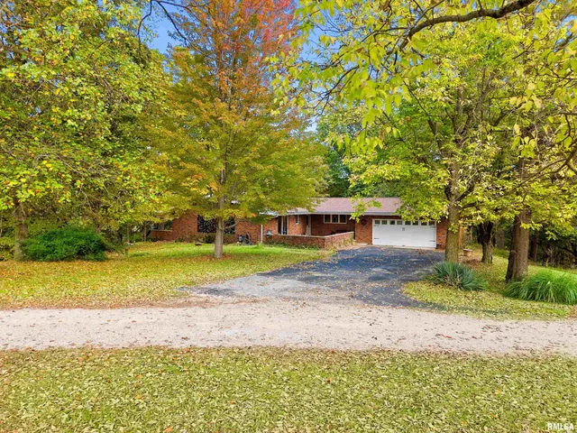 $349,900 | 606 Thatcher Lane, Metamora, IL 61548