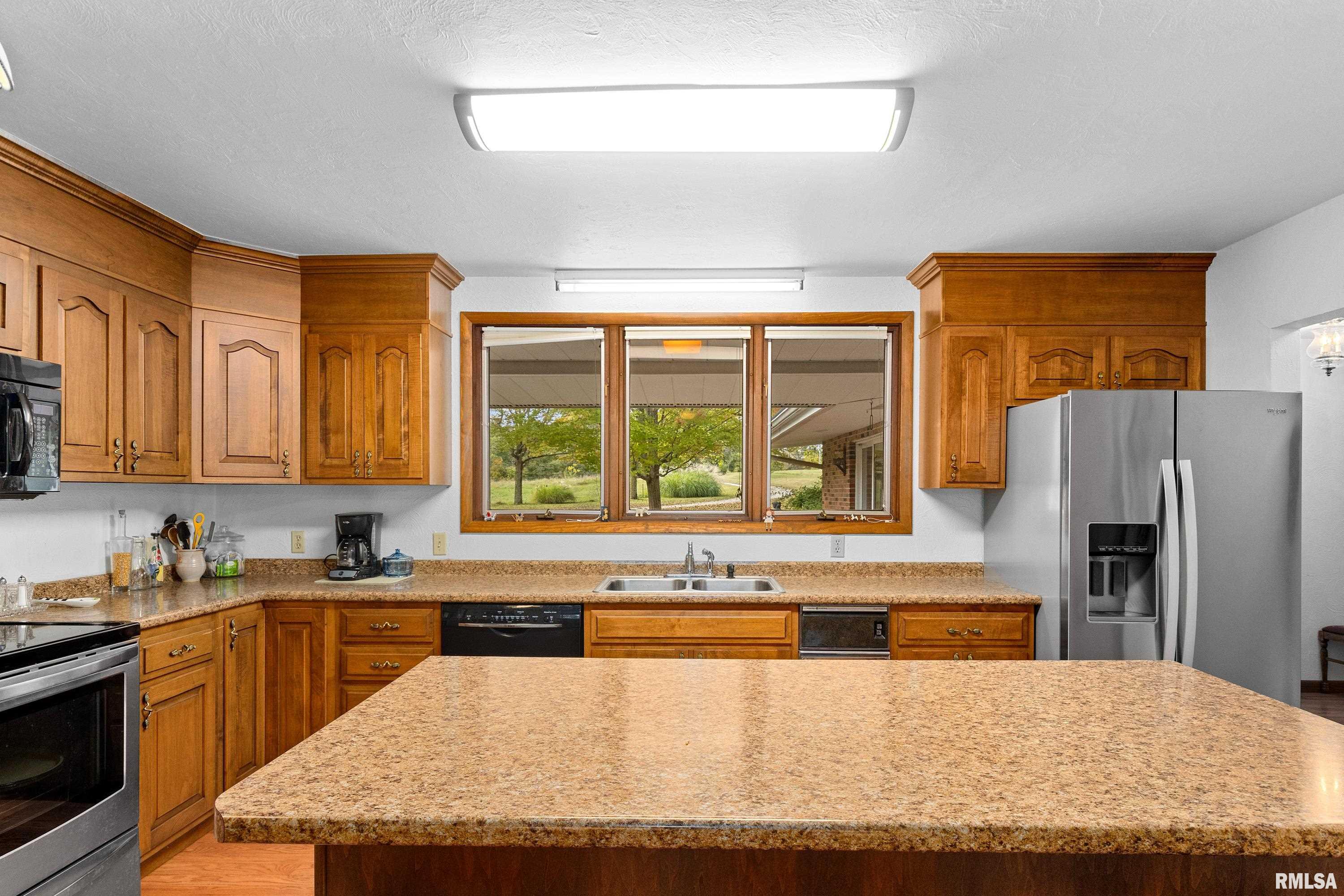 606 Thatcher Lane Metamora, IL 61548 - Photo 33 of 55