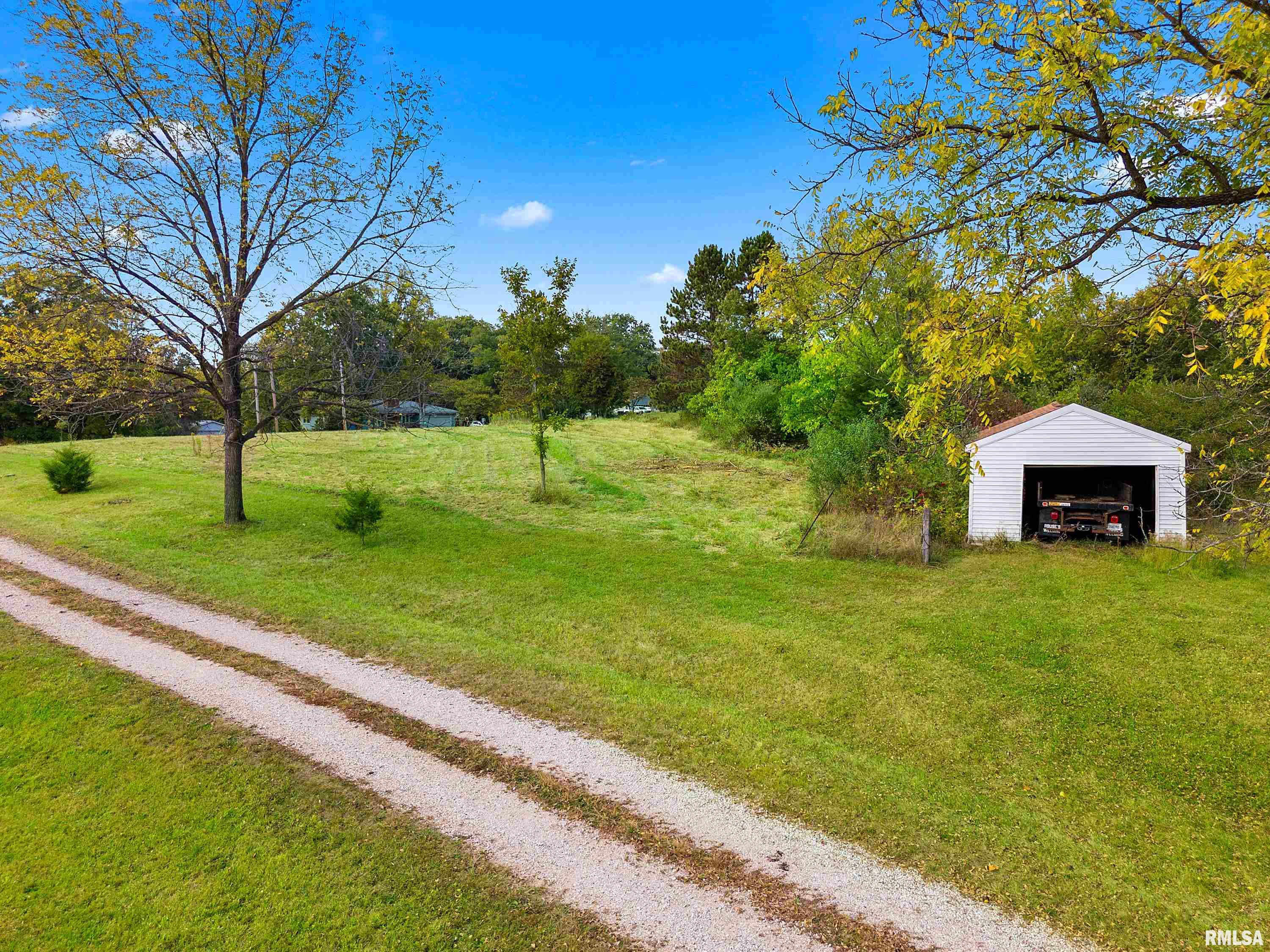 606 Thatcher Lane Metamora, IL 61548 - Photo 8 of 55