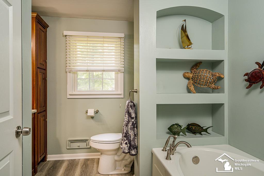 4080 Smith Road Lambertville, MI 48144 - Photo 16 of 47 50047348-15.JPG