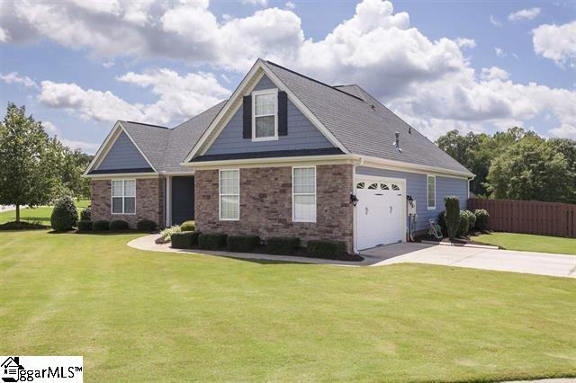 101 Redwater Way Greer, SC 29651 - Photo 3 of 22 Gallery Image 3