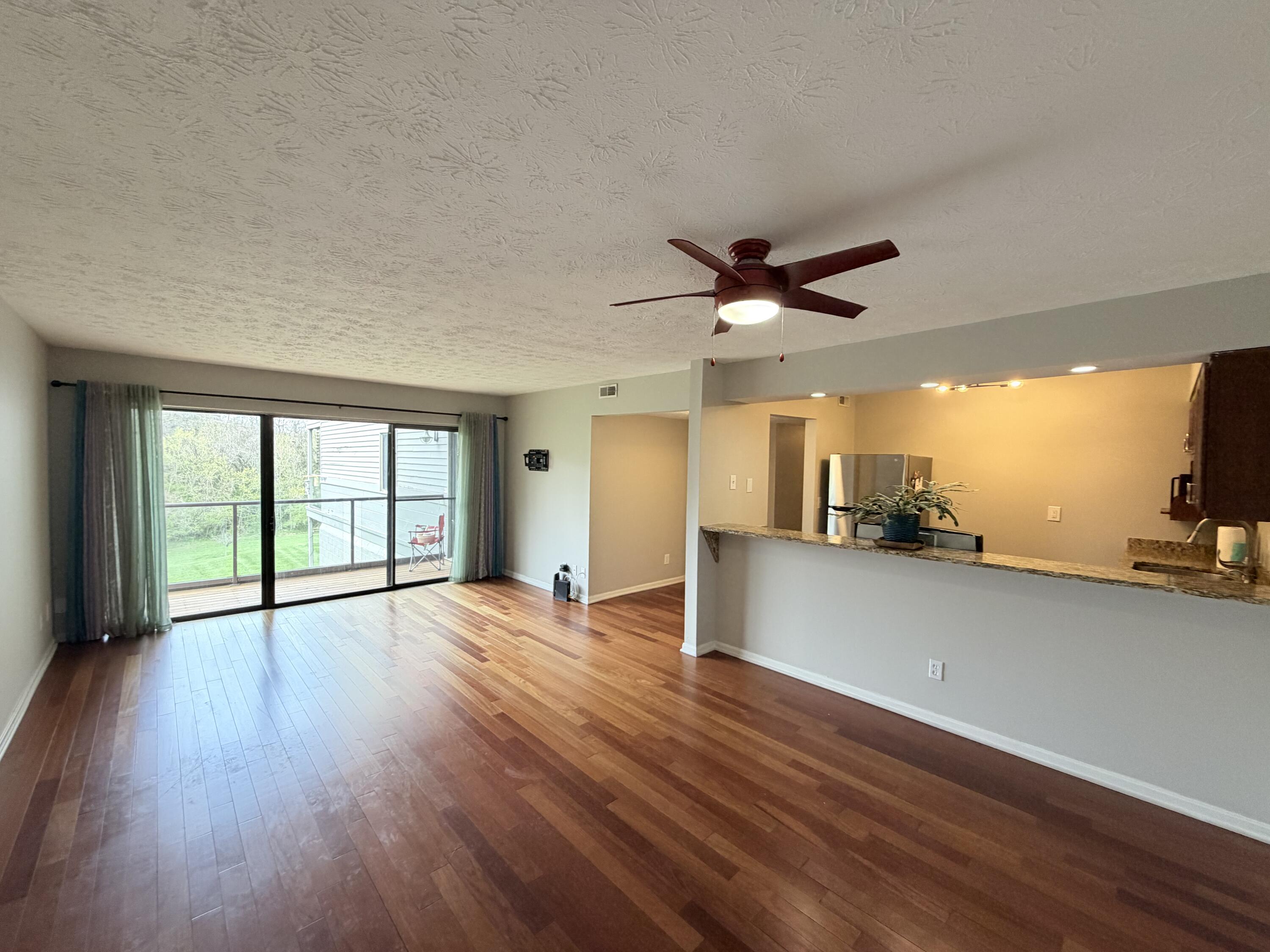 112 Winding Way, Unit E Covington, KY 41011 - Photo 2 of 14