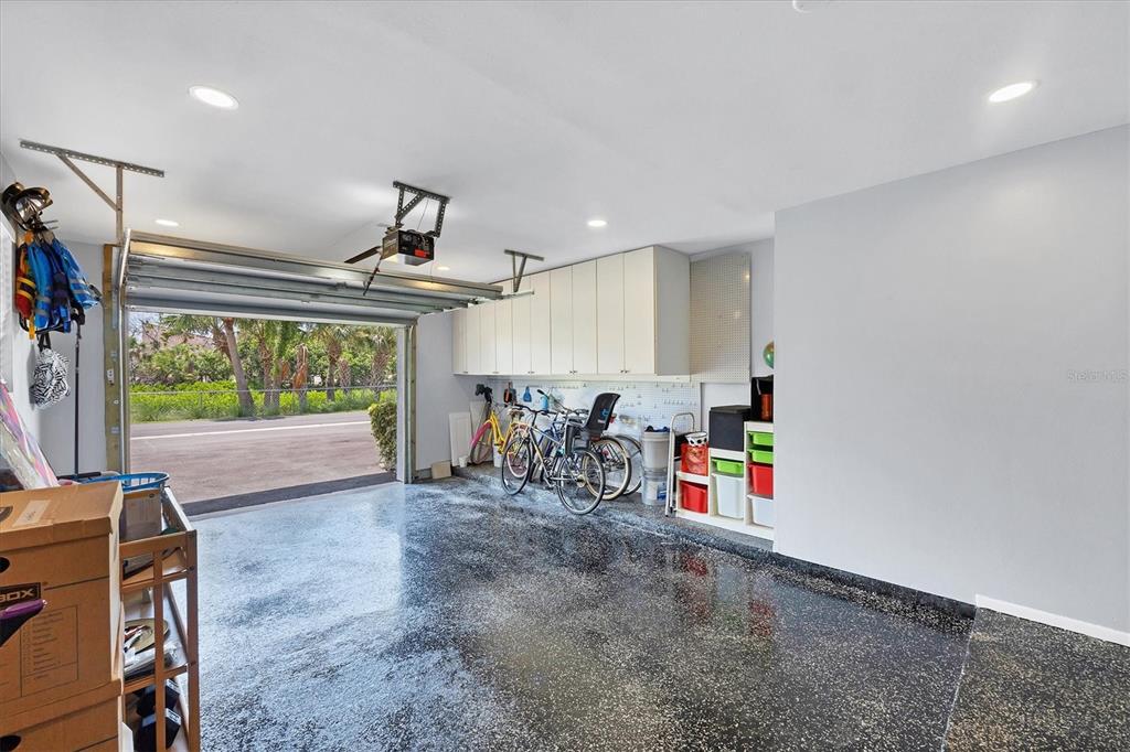 527 Sutton Place Longboat Key, FL 34228 - Photo 42 of 88