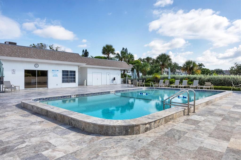527 Sutton Place Longboat Key, FL 34228 - Photo 55 of 88 a view of outdoor space yard swimming pool and barbeque oven