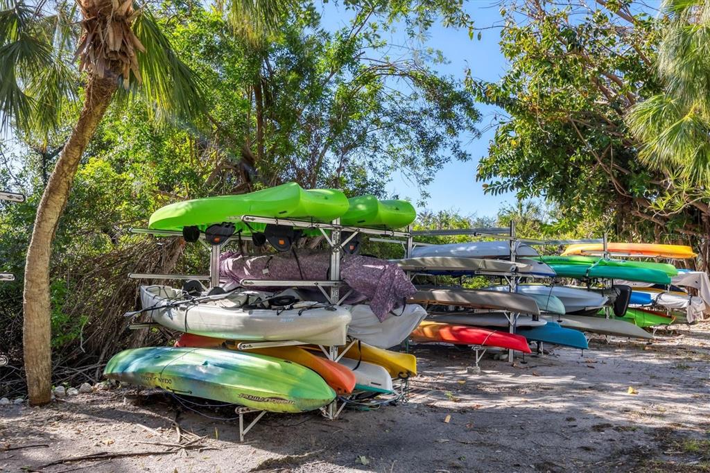 527 Sutton Place Longboat Key, FL 34228 - Photo 67 of 88