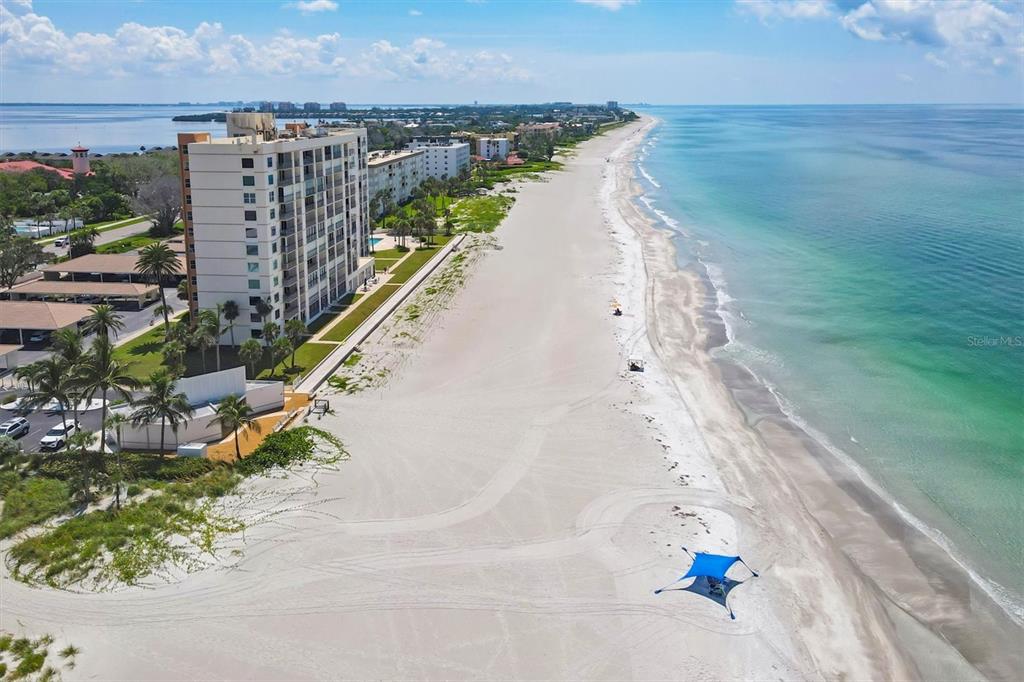 527 Sutton Place Longboat Key, FL 34228 - Photo 85 of 88