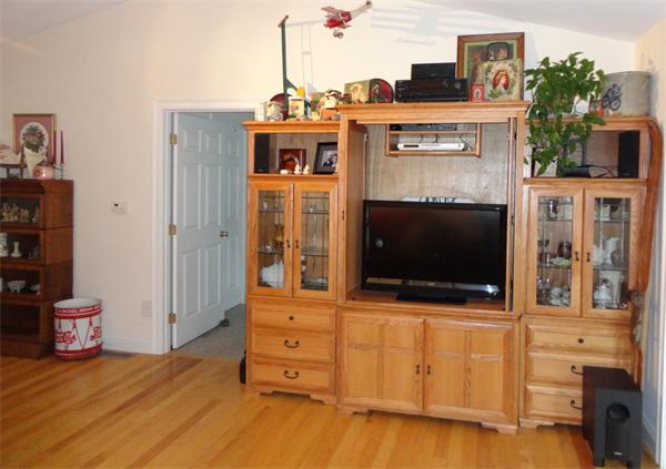 22 Pomeroy Meadow Road, Unit 15 Southampton, MA 01073 - Photo 8 of 28 Gallery Image 8