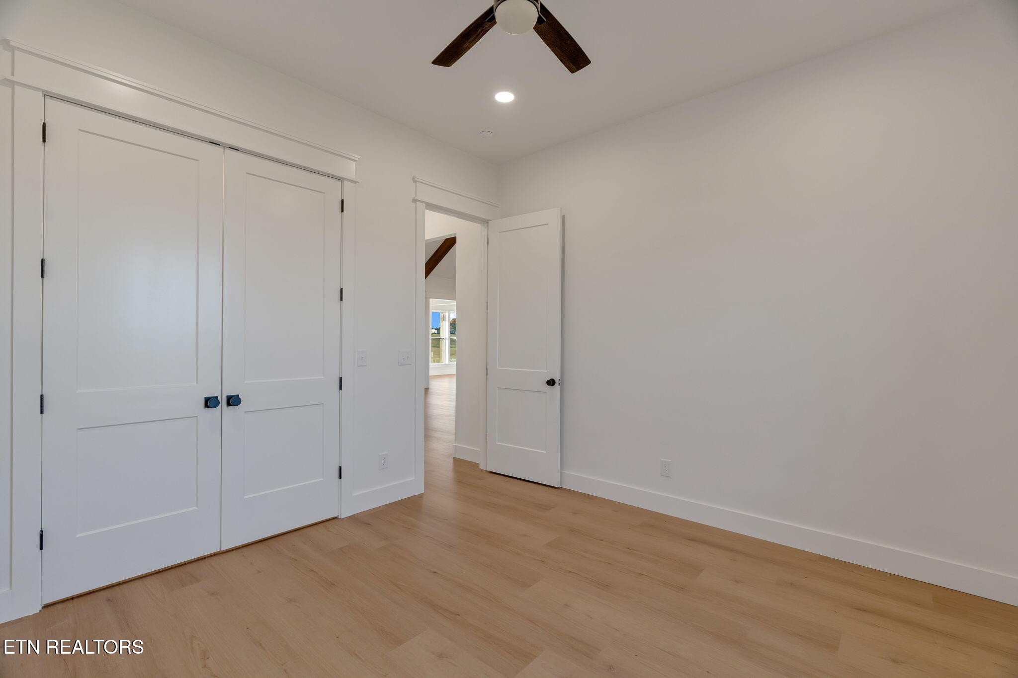 245 Pates Hill Road Mosheim, TN 37818 - Photo 27 of 35 a view of an empty room