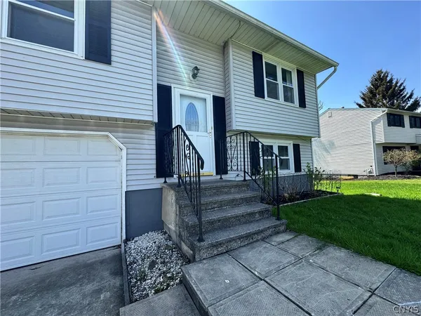 $2,650 | 4843 O Donnell Street, Clay, NY 13088