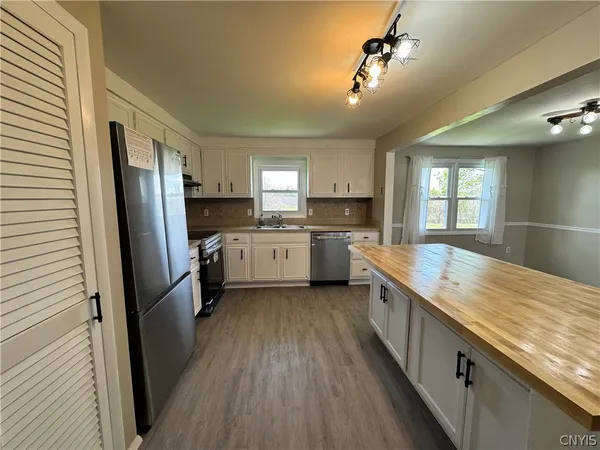 $2,650 | 4843 O Donnell Street, Clay, NY 13088