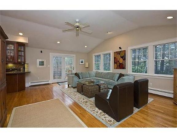 25 Sunset Road Winchester, MA 01890 - Photo 6 of 18 Gallery Image 6