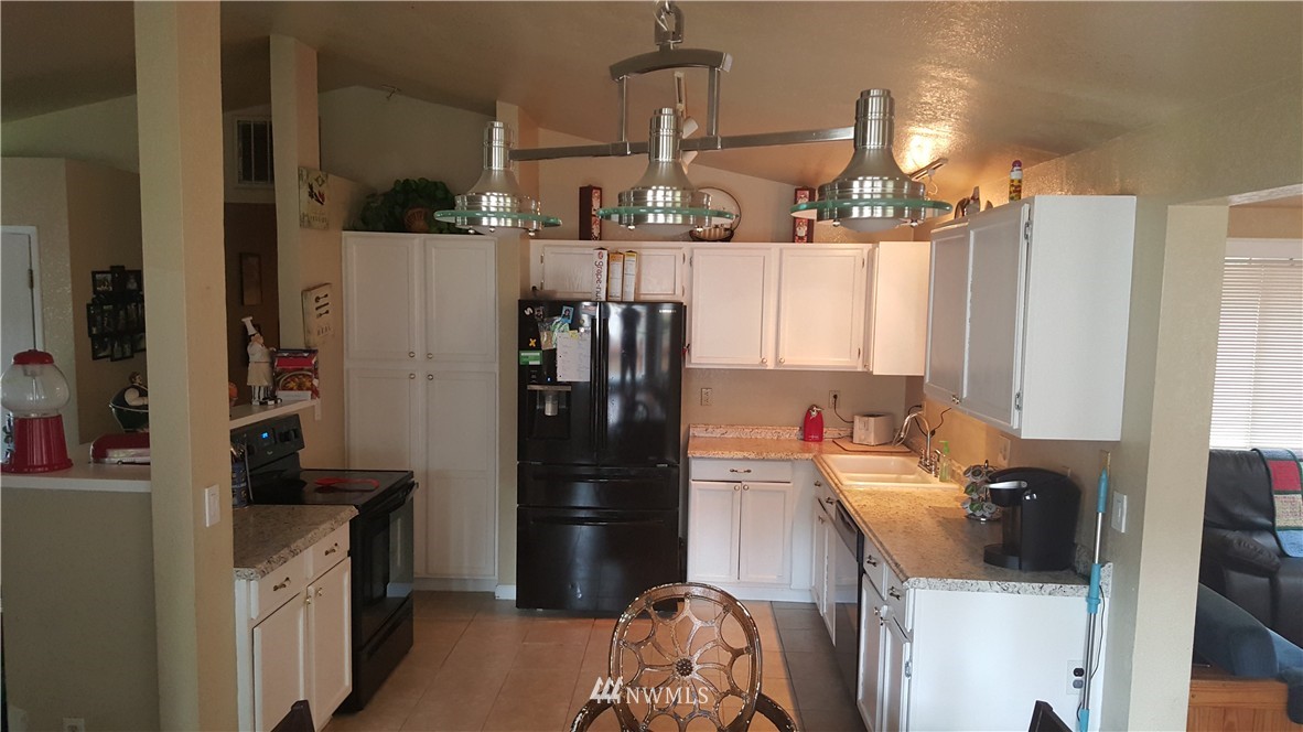 1606 Diamond Road Southeast Lacey, WA 98503 - Photo 2 of 11 Gallery Image 2