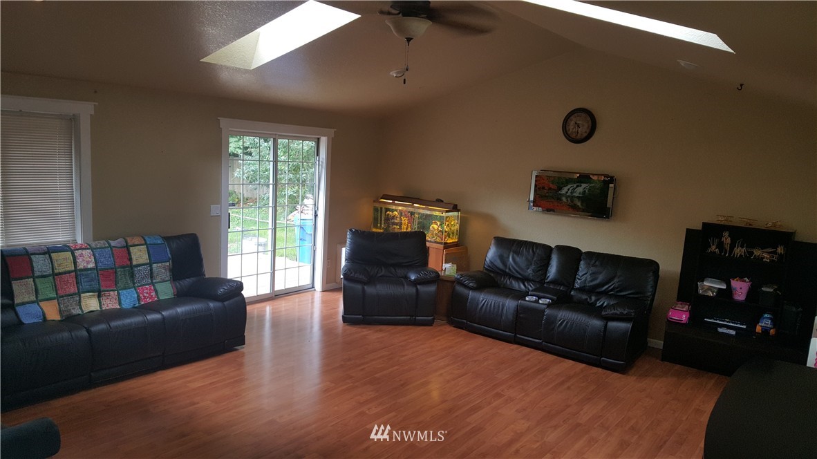 1606 Diamond Road Southeast Lacey, WA 98503 - Photo 3 of 11 Gallery Image 3