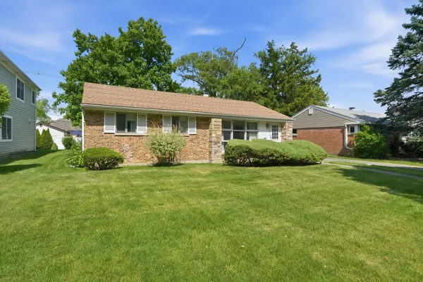 $415,000 | 415 Highland Avenue, Elmhurst, IL 60126