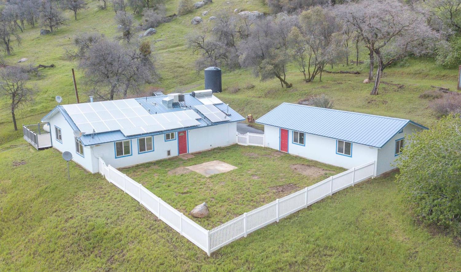 40478 Iris Road Squaw Valley, CA 93675 - Photo 5 of 92 Gallery Image 5