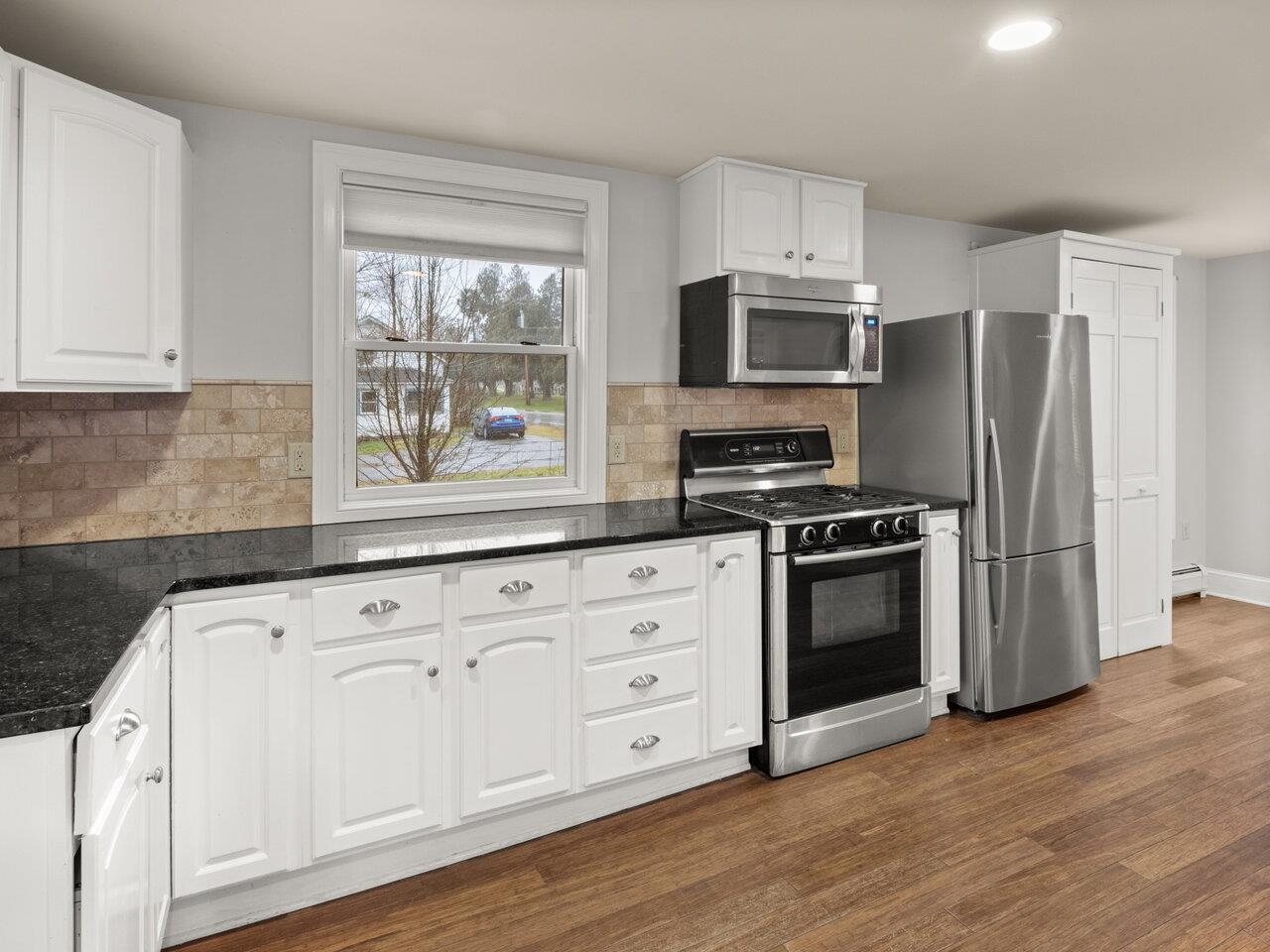 233 Falls Road Shelburne, VT 05482 - Photo 23 of 29 Gallery Image 23