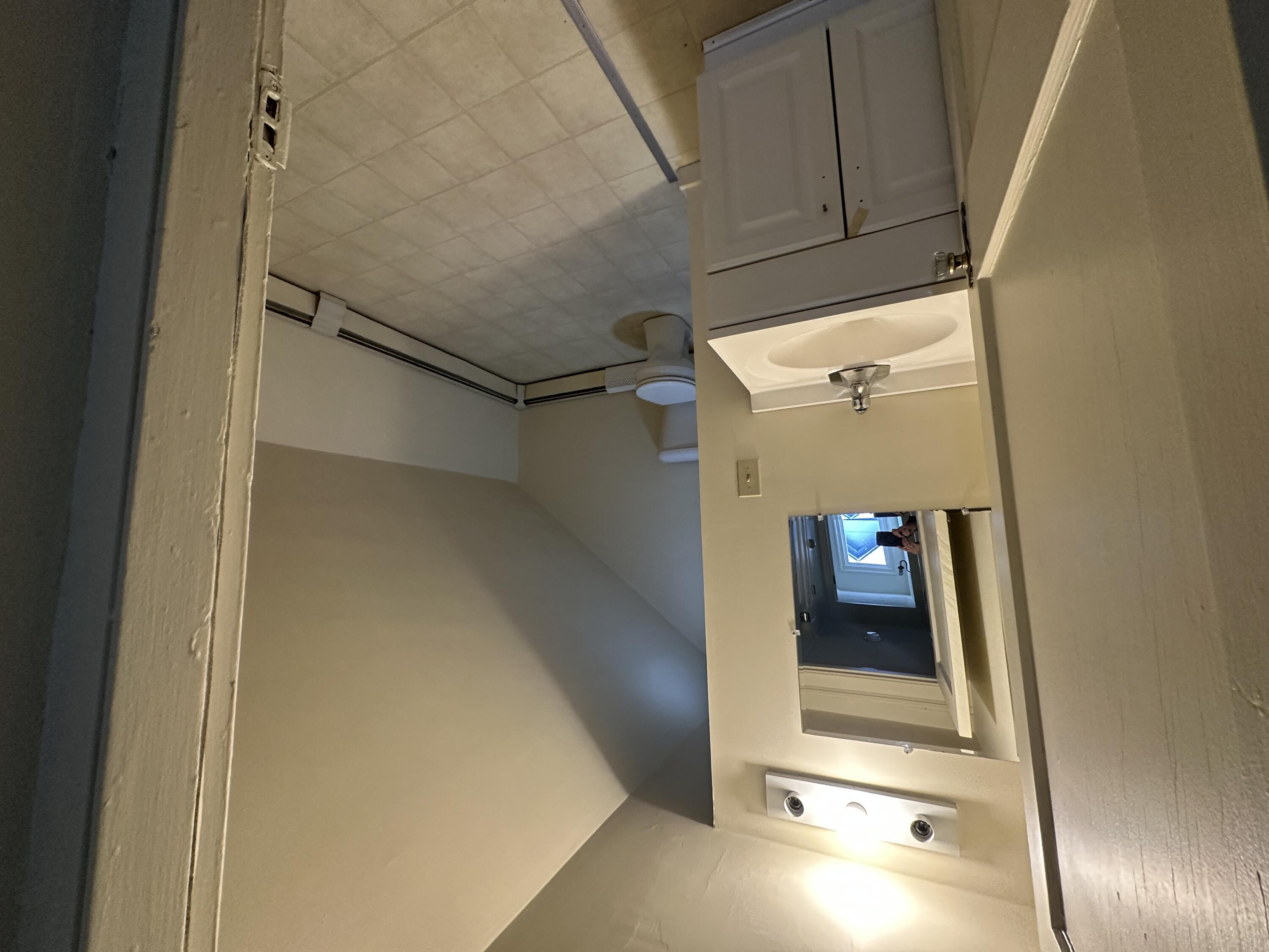 14 Pleasant Street Springvale, ME 04083 - Photo 7 of 31 Bath1-4