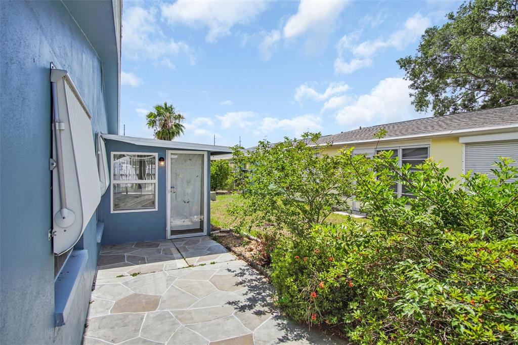 1009 Crane Court Dunedin, FL 34698 - Photo 34 of 63