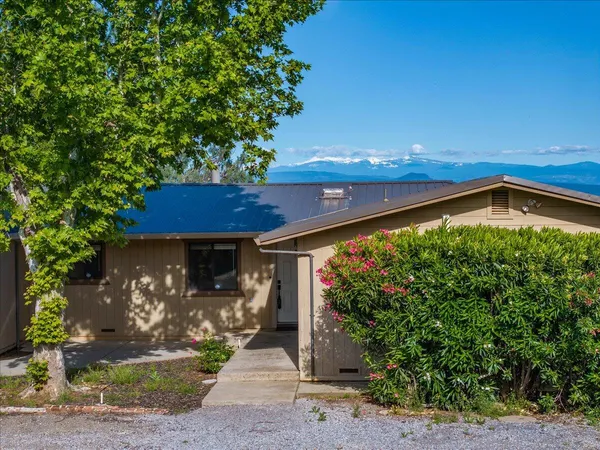 $449,900 | 19250 Hill Street, Anderson, CA 96007