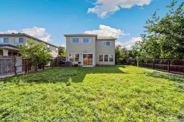 $2,400 | 8810 Mesa Vista, San Antonio, TX 78224