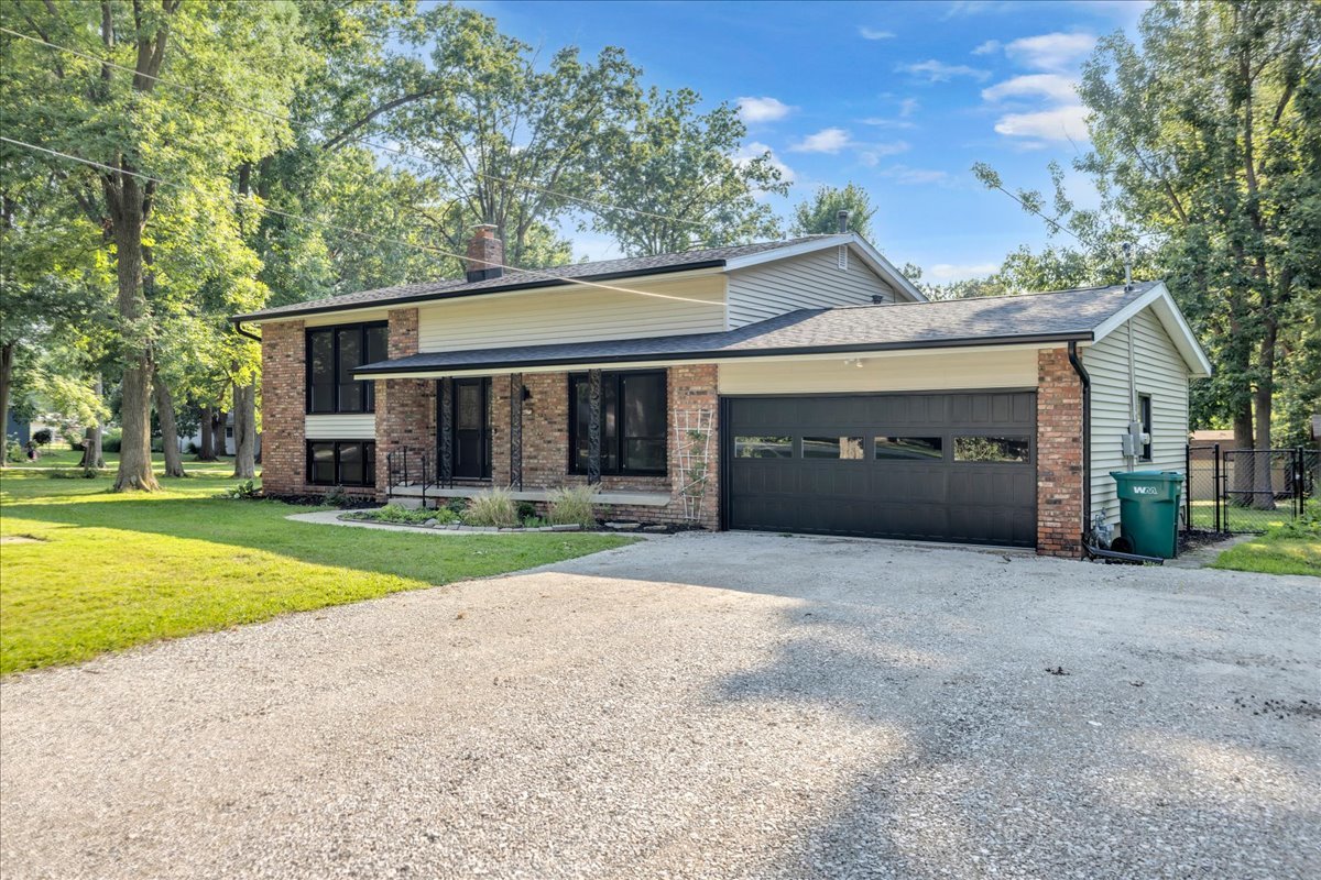 4675 Highcock Mount Zion, IL 62549 - Photo 2 of 24 Gallery Image 2