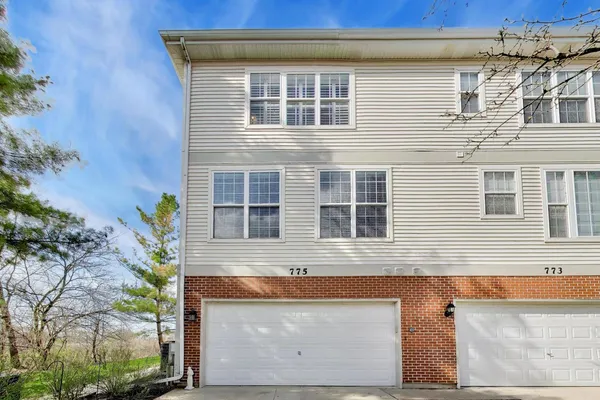 $314,900 | 775 Pheasant Trail, St. Charles, IL 60174