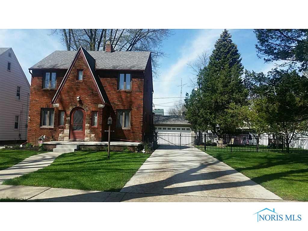 3823 Maxwell Road Toledo, OH 43613 - Photo 1 of 15 Exterior Front.