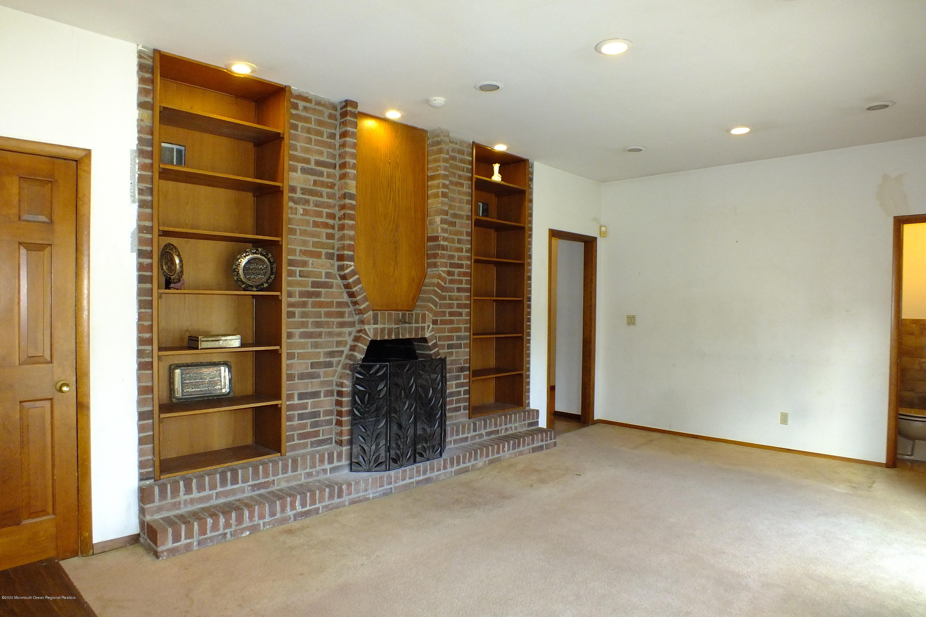 543 Line Road Holmdel, NJ 07733 - Photo 6 of 19 Family Room